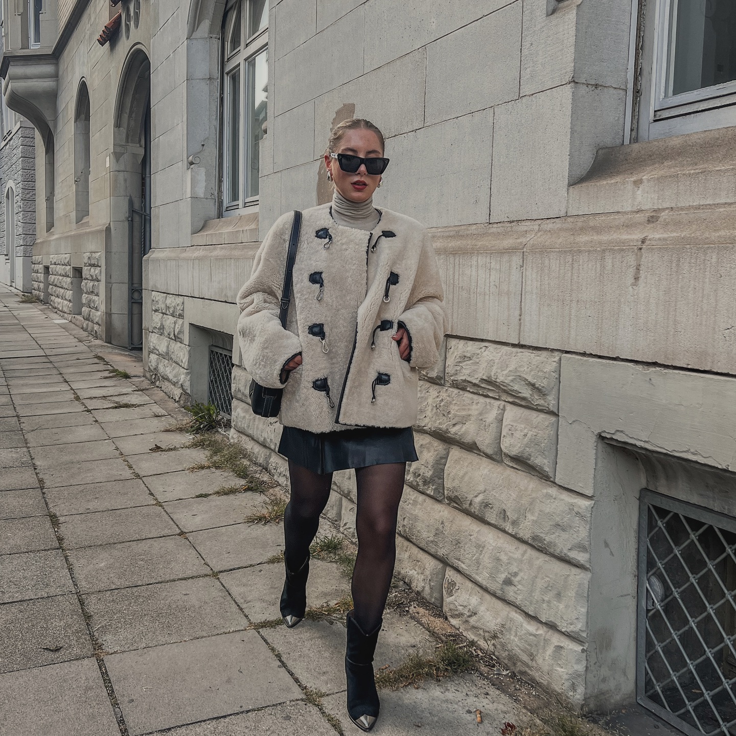 Jet-Setting in Style: My Fashionable Adventures Around the Globe
